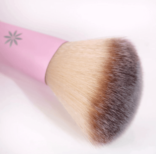 Close-up of the Brushworks HD Contour Brush with soft synthetic bristles for precise contouring.