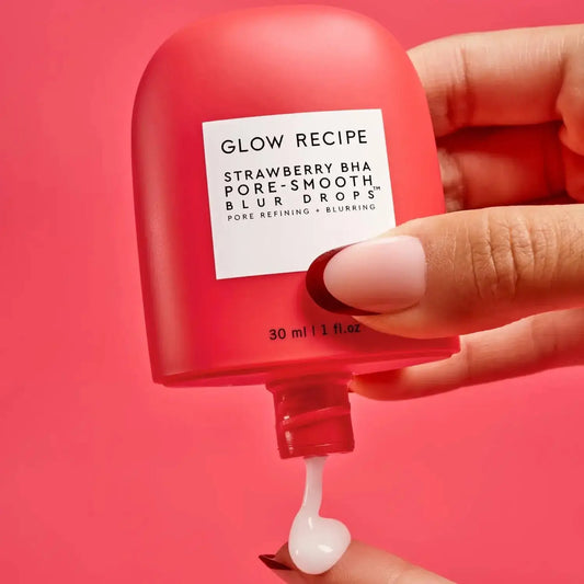 GLOW RECIPE Strawberry BHA Pore-Smooth Blur Drops 30ml, skin-smoothing serum to refine pores and balance oil.