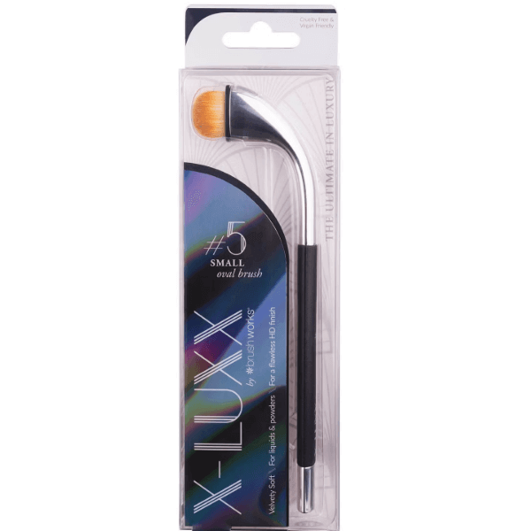 Brushworks X-LUXX #5 Small Oval Brush in packaging for precise eyeshadow application and blending.