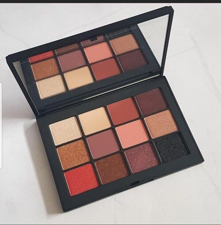 NARS Extreme Effects Eyeshadow Palette featuring 12 versatile eyeshadow shades in matte, shimmer, and glossy finishes.