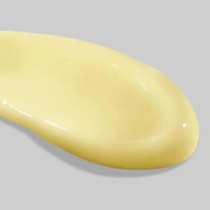 Close-up of The INKEY List SuperSolutions 2% Novoretin™ Blemish Clearing Moisturiser cream texture.