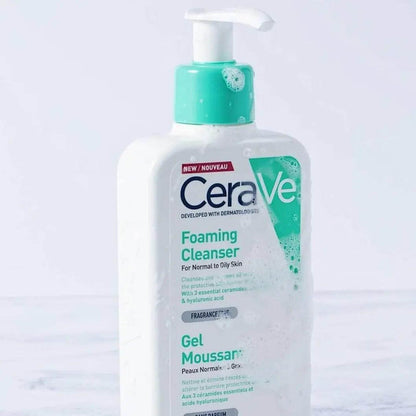 CeraVe Foaming Cleanser 236ml for normal to oily skin, dermatologist-developed formula, hydrates and cleanses gently.