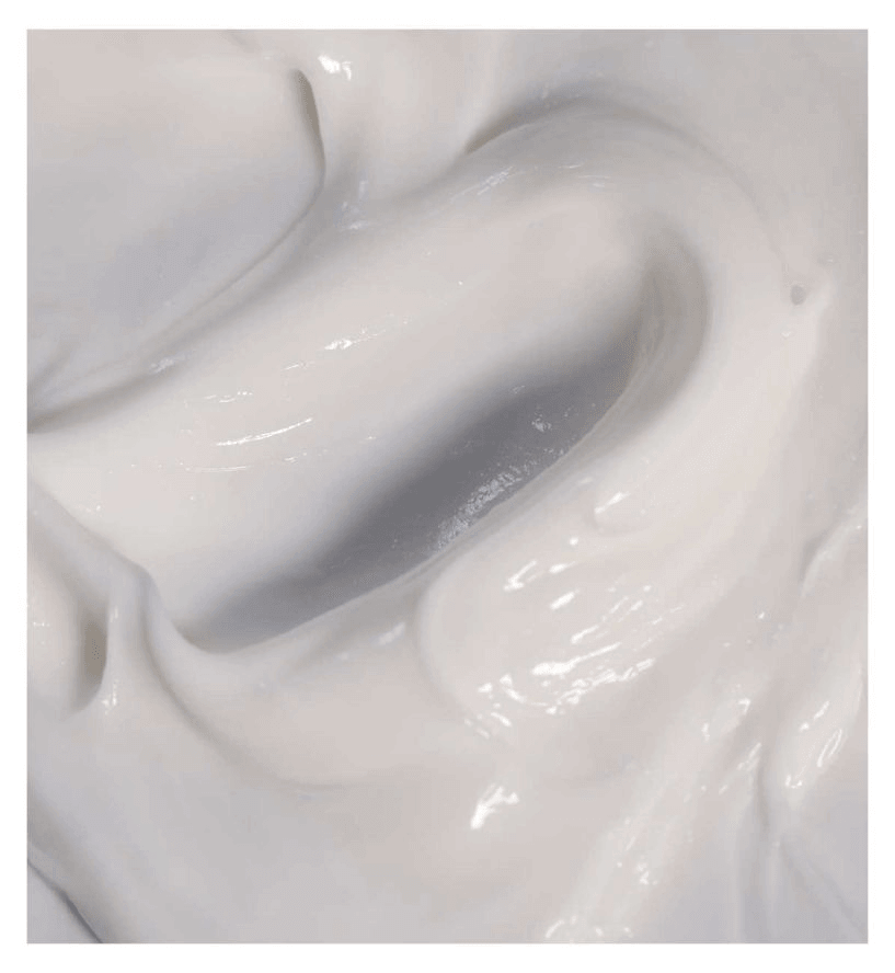 Creamy texture of Bleach London Reincarnation Mask, perfect for restoring and hydrating damaged hair.
