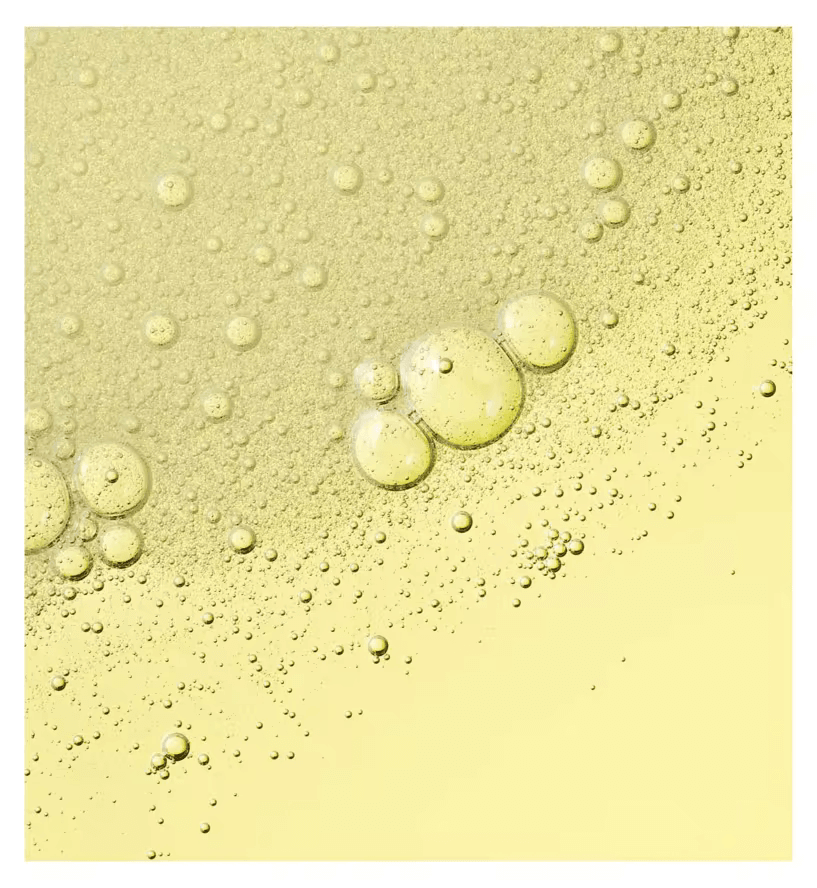 Bubbles and texture of Byoma Creamy Jelly Cleanser, showcasing its ultra-hydrating formula and refreshing appearance.